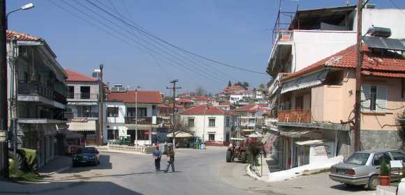 Zentrum und Gemeindehaus des Dorfes Draviskos