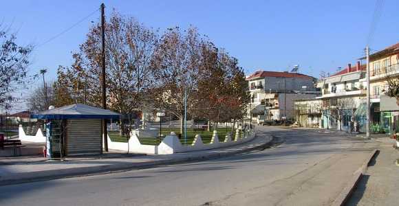 Park und nordwestlicher Teil des Dorfzentrums Draviskos